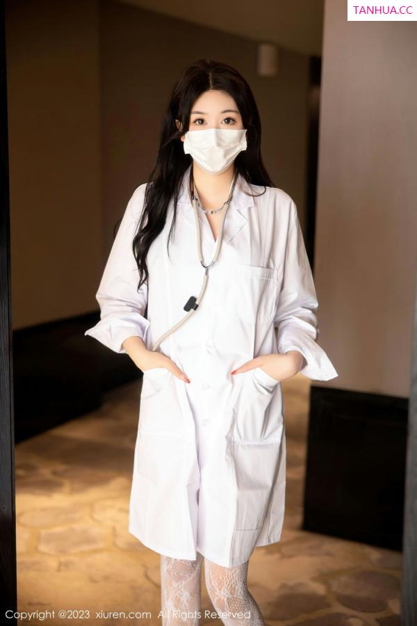 江真真  [XiuRen]高清写真图 2023.01.13 No.6130 江真真 护士服美臀第4张图片